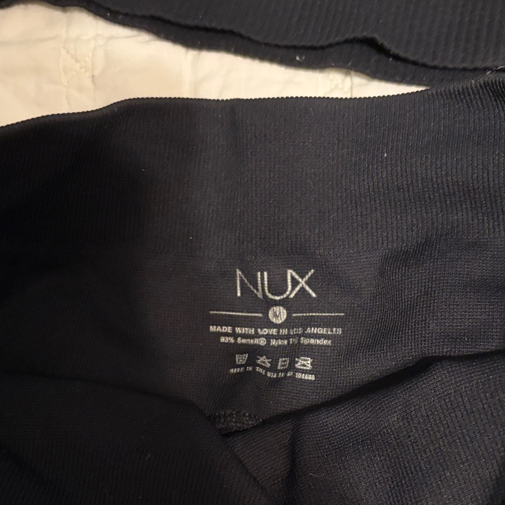 Nux Black Ribbed Set - Picture 3 of 8
